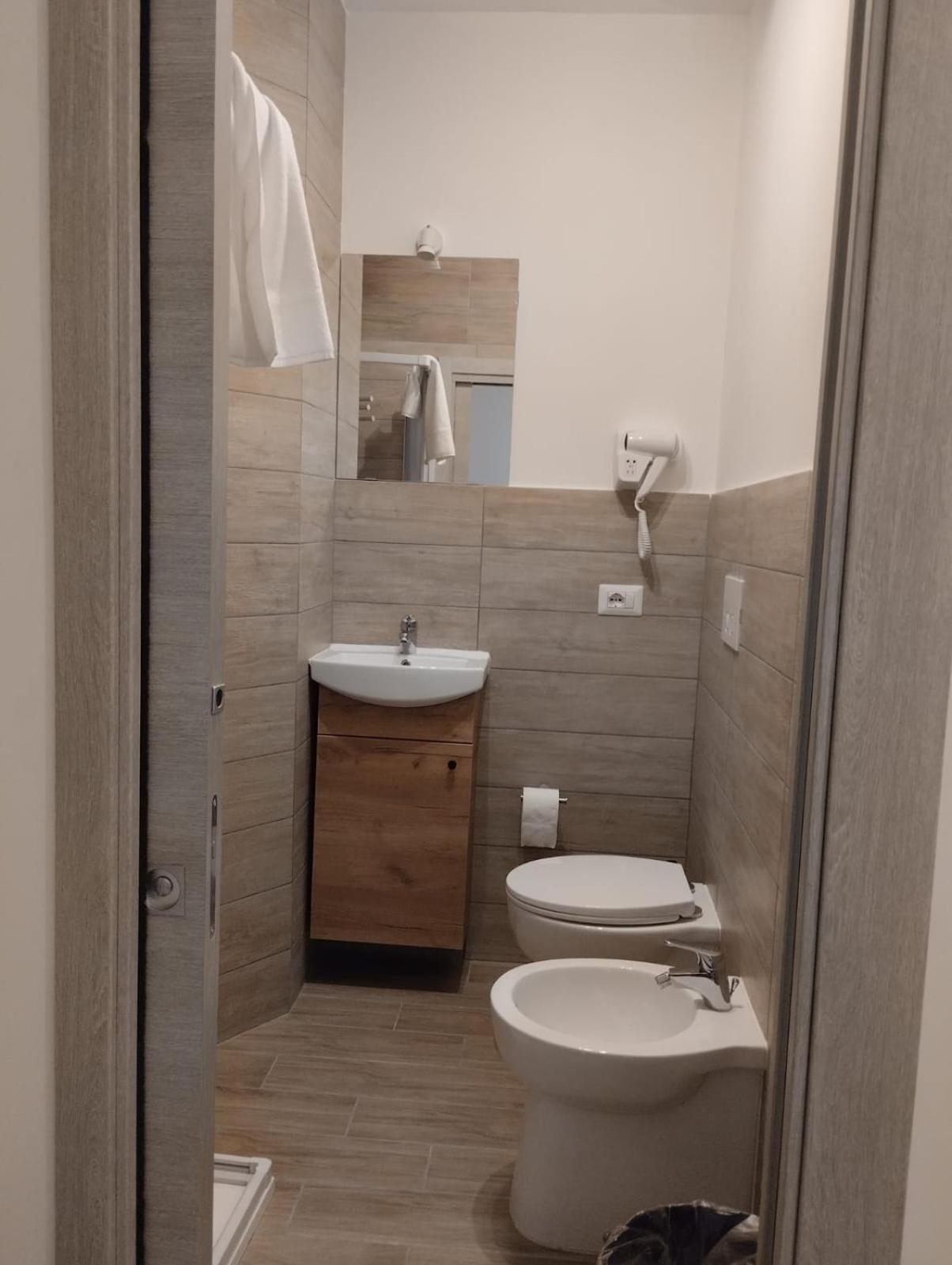 Residence E Appartamenti Cavallerizza Napoli Ngoại thất bức ảnh