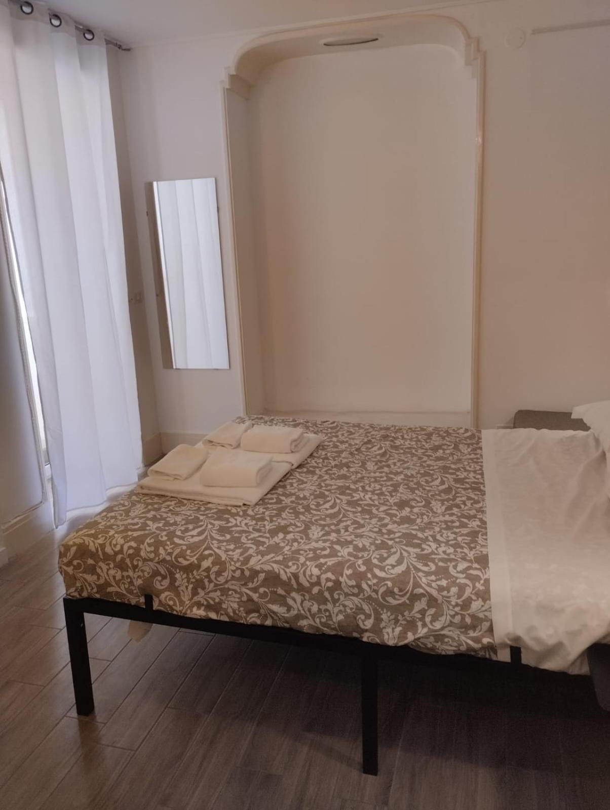 Residence E Appartamenti Cavallerizza Napoli Ngoại thất bức ảnh